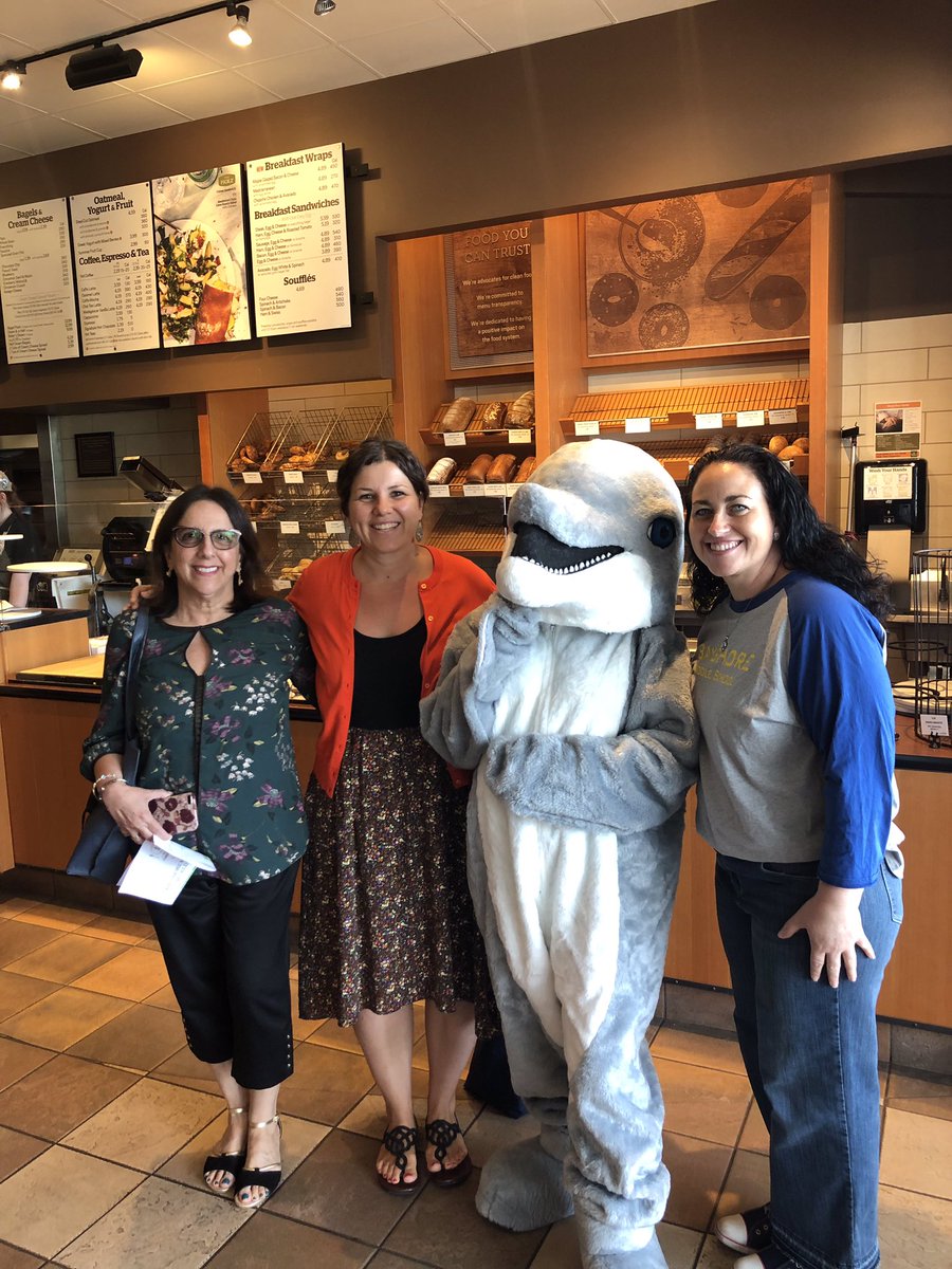 Thank you to all of our Bayshore friends and families for the support for the WL Department at Panera this evening. The fundraiser was a HUGE success. #DolphinPride <a href="/BayshoreMiddle/">BayshoreMiddleSchool</a> <a href="/senoratoris/">Kimberly Toris</a> <a href="/madamekascsak/">Anna Kascsak</a> <a href="/MTPSpride/">Middletown Township Public Schools</a>