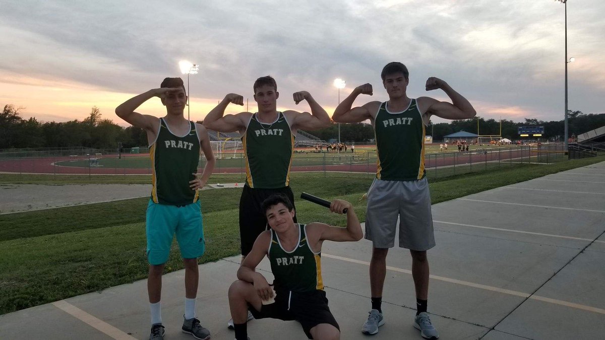 GreenbackTrack's tweet photo. Our two relay teams both qualifying for state!  Girls 4x4 taking 4th place, Boys 4x1 taking 3rd place https://t.co/cpDTf3pQJh