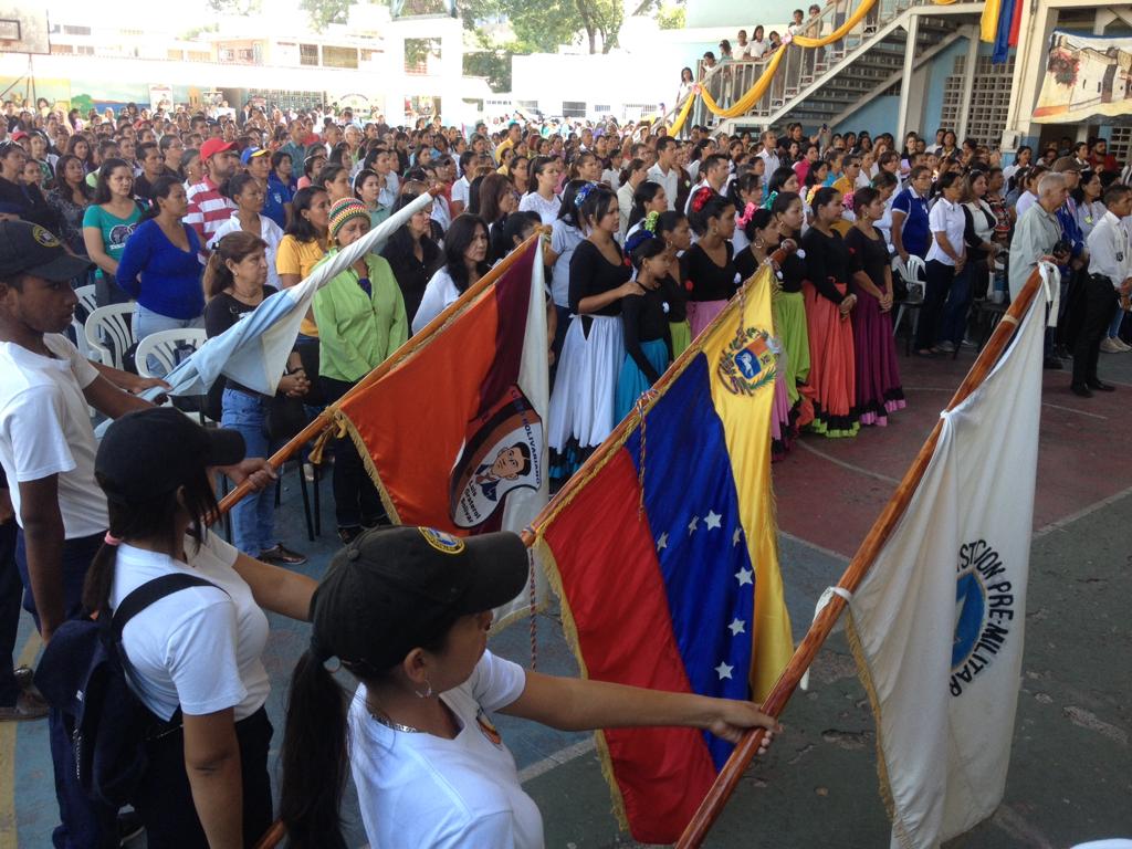 red13sucre's tweet photo. Cultura, arte, paz y creatividad fueron los protagonistas en este #CongresoPedagógicoEstadal en #DefensaporLaPaz Sede UE Andrés Eloy Blanco #Sucre @karsanc @prensazees @SaIaZESucre @MPPEDUCACION @cen_araguaney @LISBE4 https://t.co/nHdxmcfWOZ