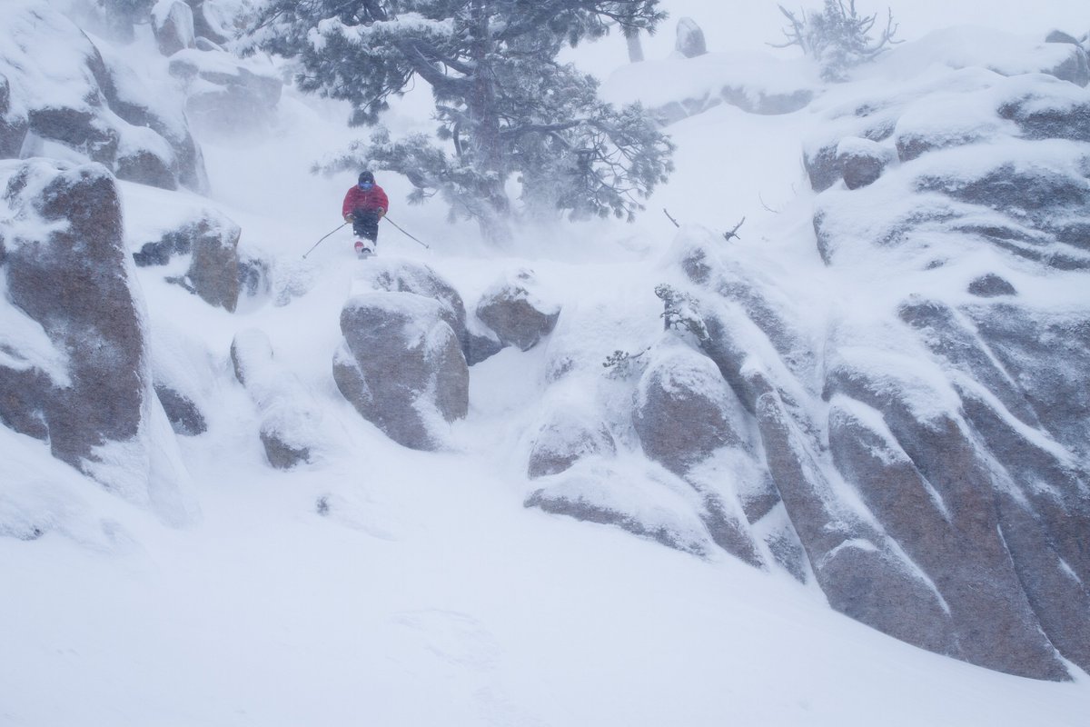 snowledge_co's tweet photo. It might be May 16th, but that doesn't mean it can't snow anymore! @squawalpine recieved 1-7 inches overnight! Skier: Brandon Craddock PC: @rileybathurst 
Tracked on Snowledge #snowledgeispowder
 #springpow #stillwinter  @ZealOptics #findyourzeal @DescenteSki @SwanyGloves https://t.co/shmmAMYVdc