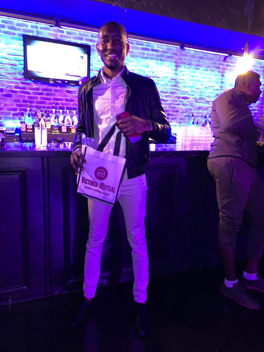 myvmgroup's tweet photo. This is living proof that you can have fun and achieve your goals simultaneously. Talking home ownership and having a great time in Canada #VMBS #GetGoals https://t.co/Rb59y4mgYm