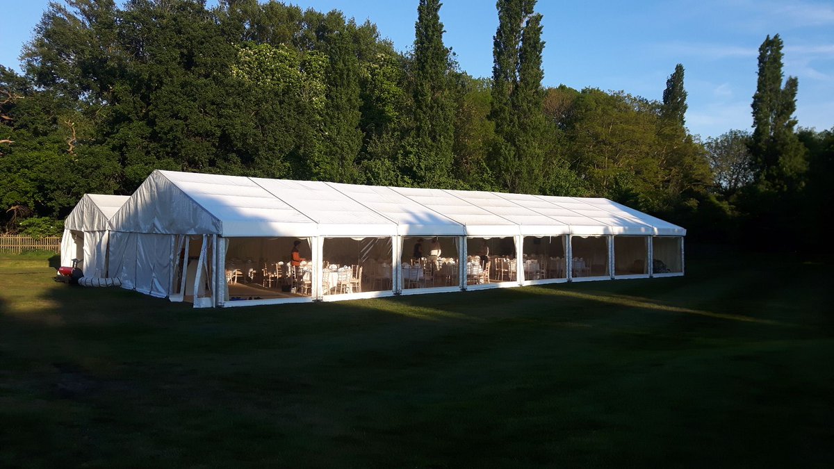 CountessMarquee's tweet photo. Hampton Court Golf Club provides lovely wedding setting https://t.co/HmJI1xdn9A