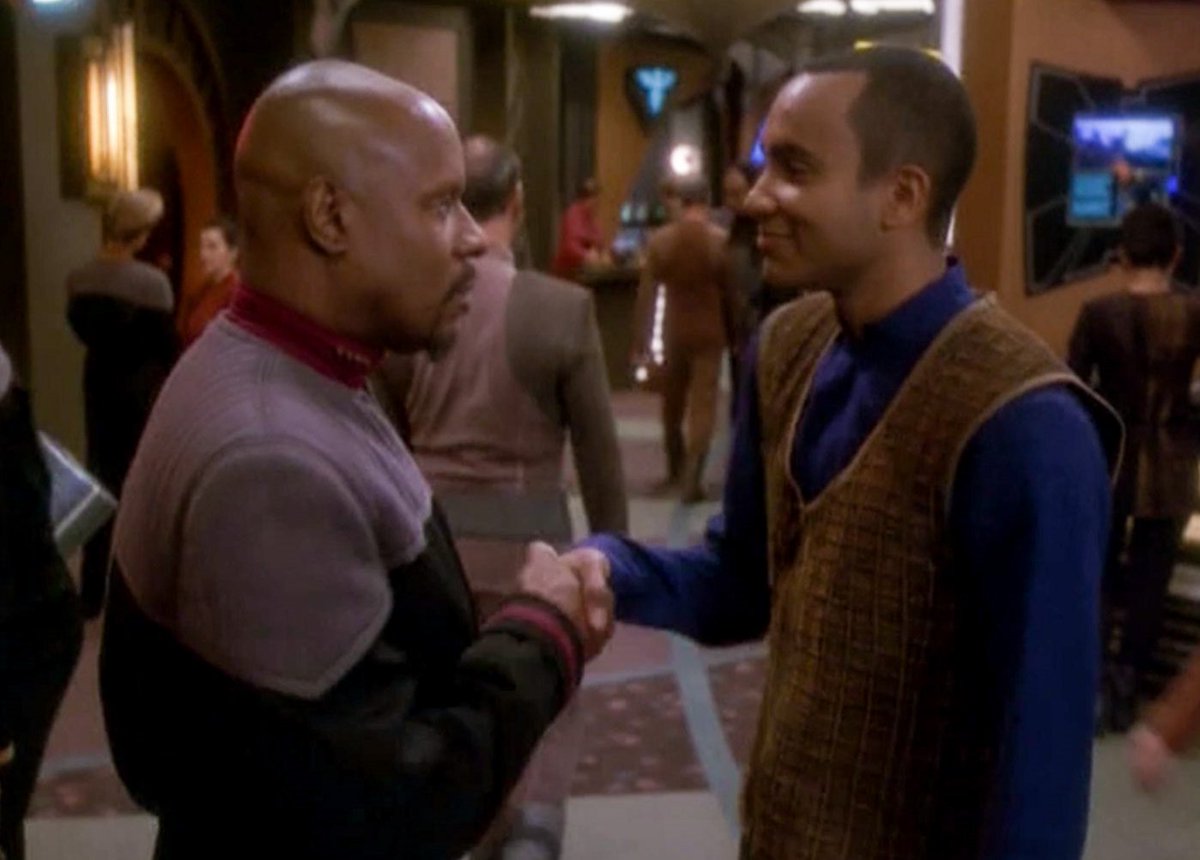 EISTPod's tweet photo. #30DaysOfDS9 Day 20: Favorite Relationship
For all the reasons you already know AND the ones specifically mentioned by Avery Brooks in the #DS9Doc, it's got to be Jake and his dad. Two great characters whose relationship added so much to both of their stories. https://t.co/kdCU3t0BKP