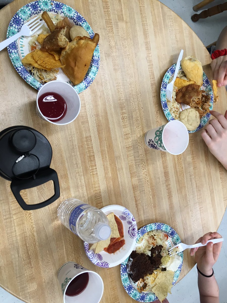 Celebrating cinco de mayo a bit late <a href="/BayshoreMiddle/">BayshoreMiddleSchool</a> with authentic foods and drinks #DolphinPride <a href="/MTPSpride/">Middletown Township Public Schools</a>