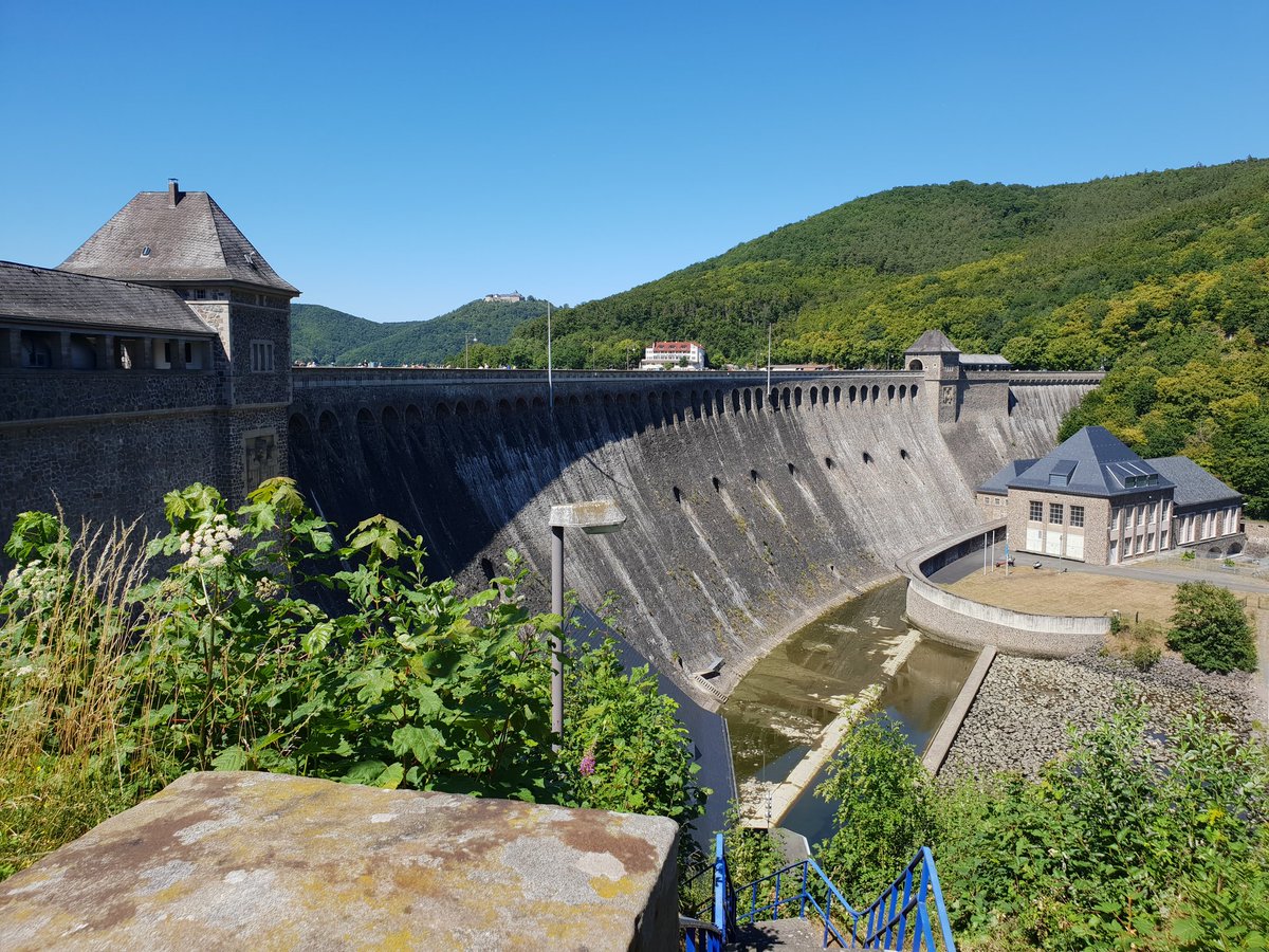 HistoryBlitz's tweet photo. I didn't appreciate the genius of Barnes Wallis until I visited the MΓΆhne and Eder dams last year. Just the sheer size, scale and the location of these things is just staggering. And to think they flew in the pitch black 50ft above the ground. #dambusters76 #RAF https://t.co/9HdEic73G7