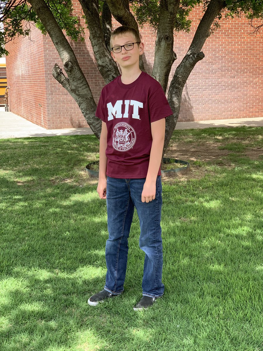 Naz5thgrade's tweet photo. #CollegeTShirtDay today students received College t-shirts they purchased with their  class money  💰 !!!#OneAggieInTheBunch #TAMU #TTU #TCU #Baylor #LCU #MIT https://t.co/T1XjhgE0FW