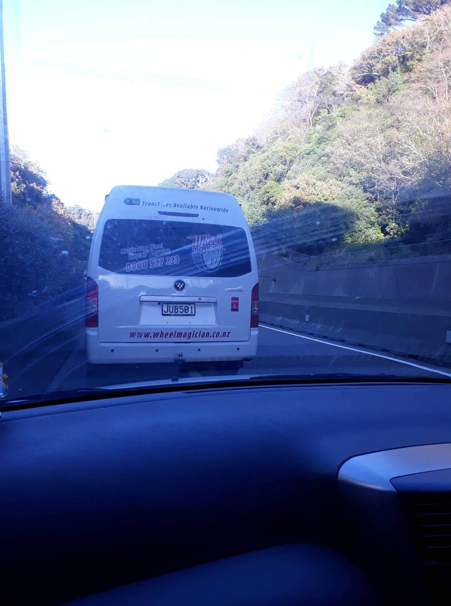 Thanks to this magician and #GreatNewZealander Tony for stopping and saving our butts in peak motorway traffic this morning 🙌 #flattyre #31weekspregnant #fullcar #toddlerincar #noroom #wellington wheelmagician.co.nz