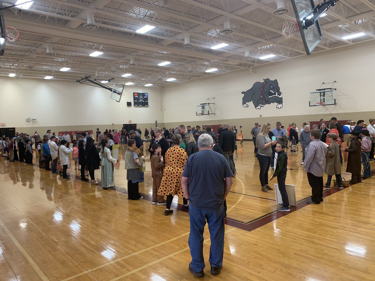blcordingley's tweet photo. 4th grade wax museum!!  👏 👏 👏 What an awesome project! #sdhistory #milbankschools @BeckyLambrechts @savanmeter @fredrichsenb https://t.co/GIDrzNSNxR