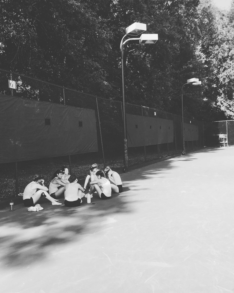 SCADwtennis's tweet photo. The SCAD Lady Bees battled their hearts out, but fall by a slim 5-3 margin to No.4 William Carey in the NAIA Tennis National Championship quarterfinals. 🐝🎾❤️🔥 https://t.co/krwILbDHDA