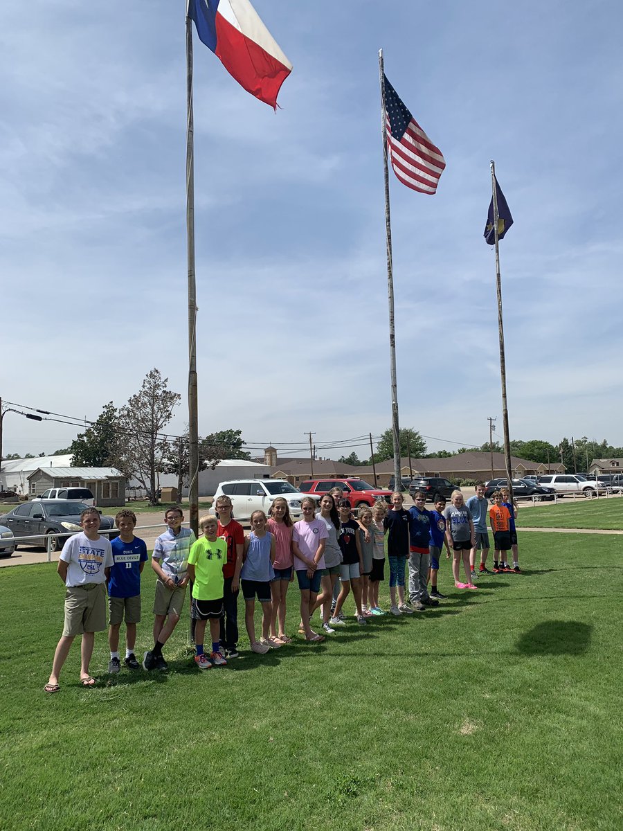 Naz5thgrade's tweet photo. #ClassOf2026 #Naz5thgrade a final group picture in front of the flags... we loved having the responsibility of raising and lowering the flags each day #LifeIsGood 😎❤️ https://t.co/VX1Iao6tdL