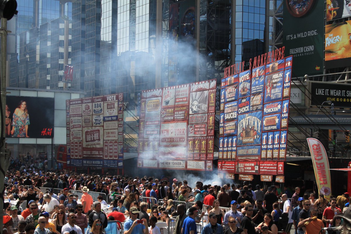 Who's coming to RIB &amp; CRAFT BEER FEST at Yonge-Dundas Square this weekend? #YDSquare