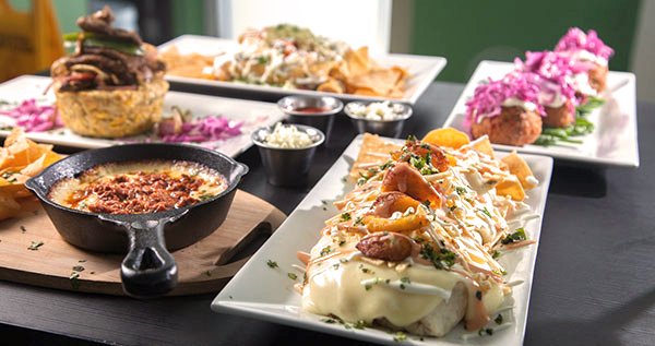 ofertadeldiapr's tweet photo. Burrito 🌯 tripletón con pollo, carne molida y churrasco. ¿Que no da hambre?  Este es uno de los platos que pues escoger con esta #oferta.

Aperitivo + 2 Platos a escoger + 2 Bebidas: https://t.co/KcfxIyFnfC https://t.co/3zhdI9oKvD