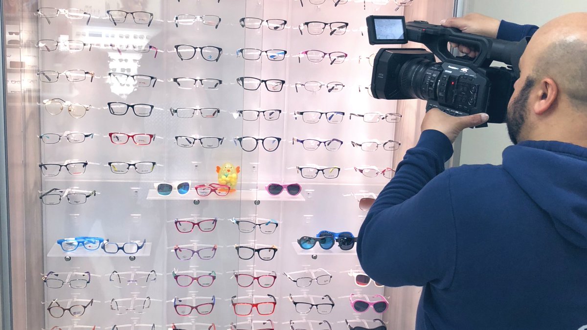 Metro_Optics's tweet image. The one and only @Cappytann CAP-turing our children’s #eyewear showcase during a video shoot at our beautiful @WSBID location #Bronx