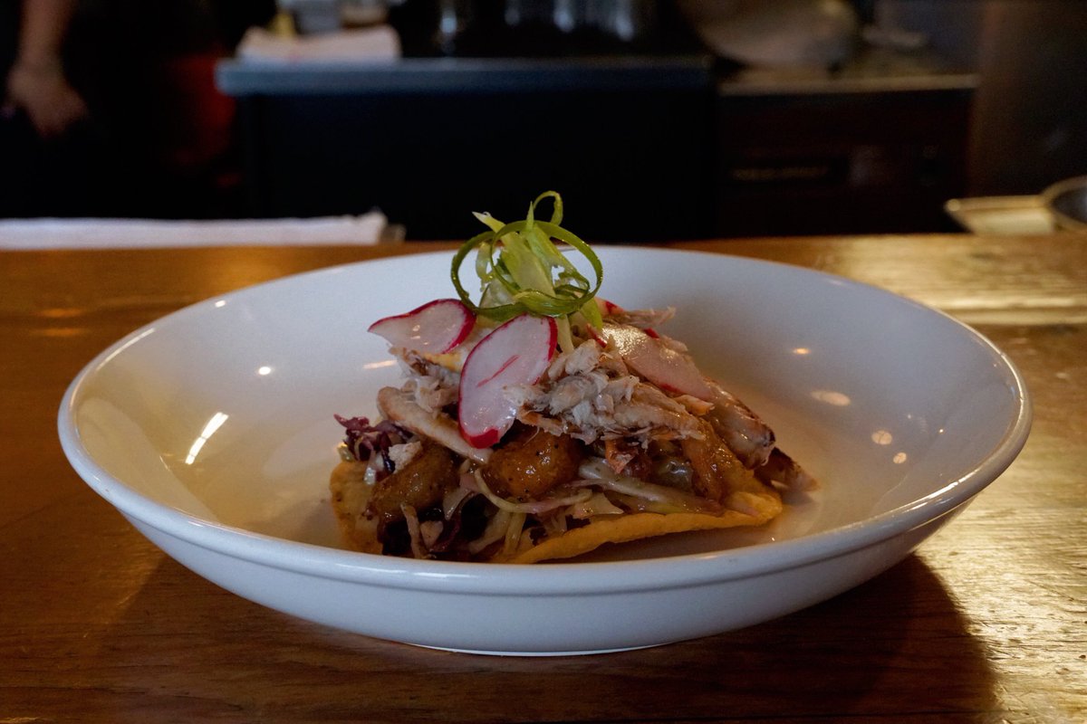 rangefish's tweet image. This week’s feature appetizer - blue crab, baby shrimp and cabbage tossed in a chive vinaigrette, served on a crispy corn tortilla. 🦀