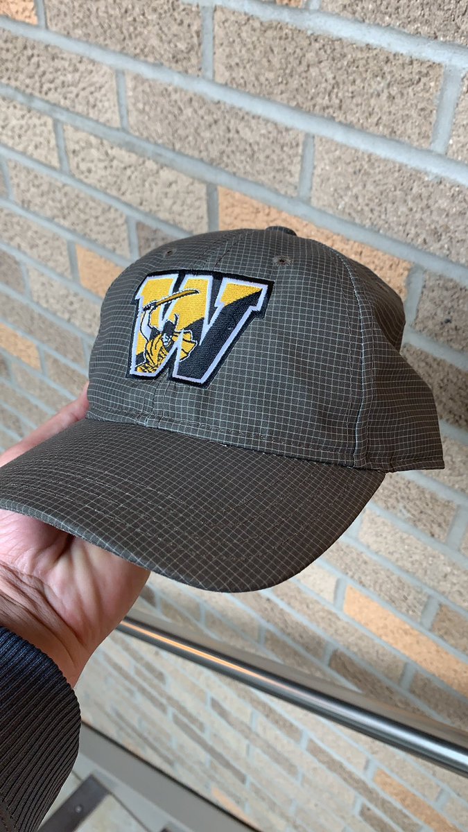 Coach_Habick's tweet image. Always a good day on the links when you can walk away with a hat.  #4thPlaceFancies #1Under #IWasTheDJ