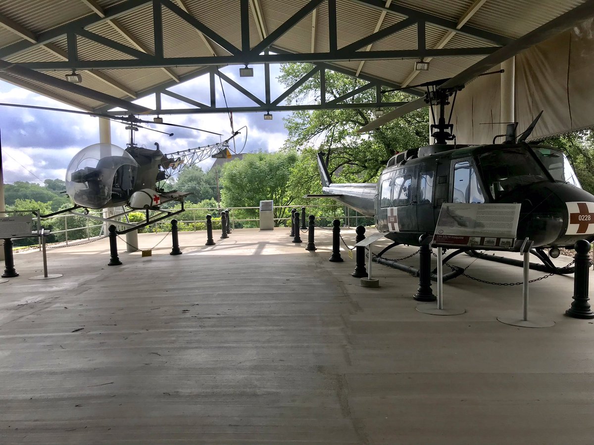 GailmariePrept's tweet photo. Thank you @USArmyBaylorDPT for an amazing program tour! I learned so much about military medicine and this amazing program. I can’t wait to apply this July! #prept #armymedicine #PhysicalTherapy #futuredpt #baylorarmynavy #dpt #militarymedicine #army #navy https://t.co/TcSa0x5NEl