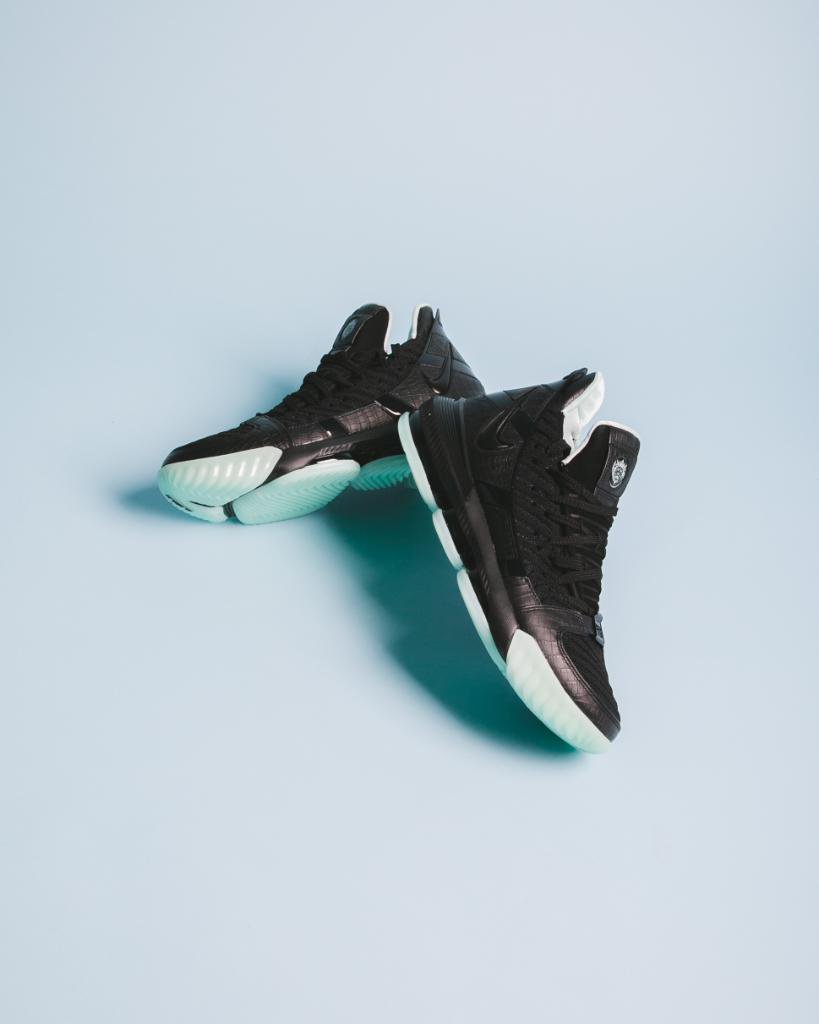 footlocker lebron 16