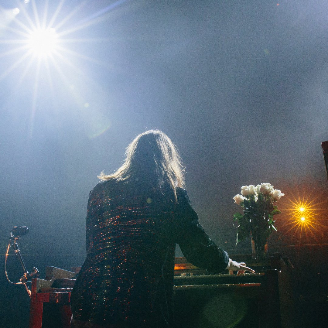 GretaVanFleet's tweet image. Raleigh, it's nearly time.