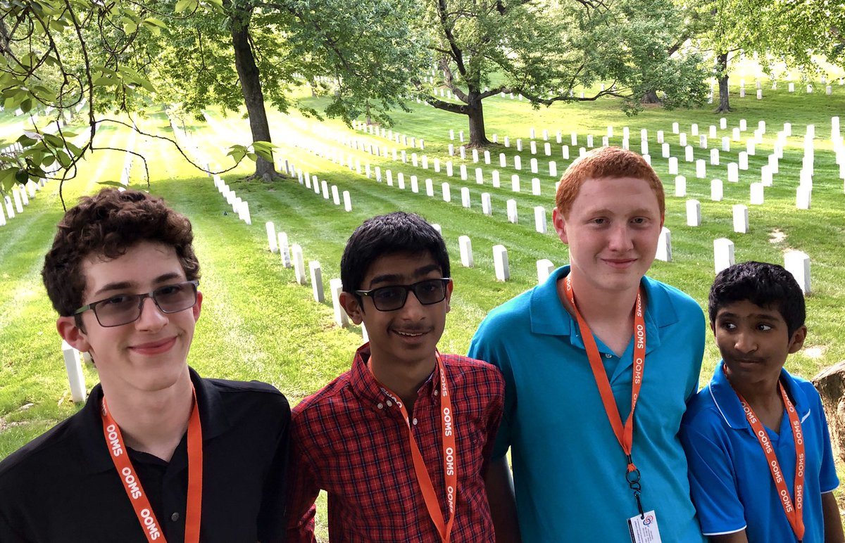 MikeDemana's tweet photo. @OOMSDC  Bus 5 touring Arlington National Cemetery https://t.co/JzhBHxENna