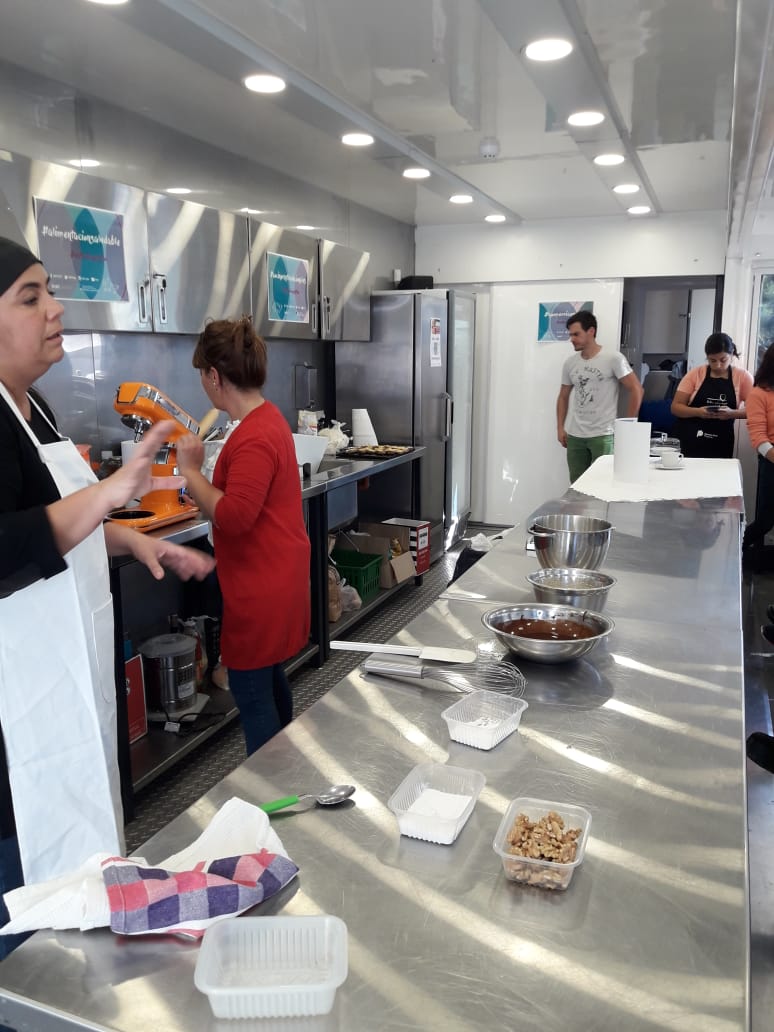 BibowAldana's tweet photo. En la #ExpoSuipacha
Aula Gastronómica de @INETetp
"Puesta en valor de la Gastronomía Local"
Talleres y herramientas, que apuntan a fortalecer el turismo gastronómico regional. @JupitaSchneider https://t.co/uvsdPVvq1Q