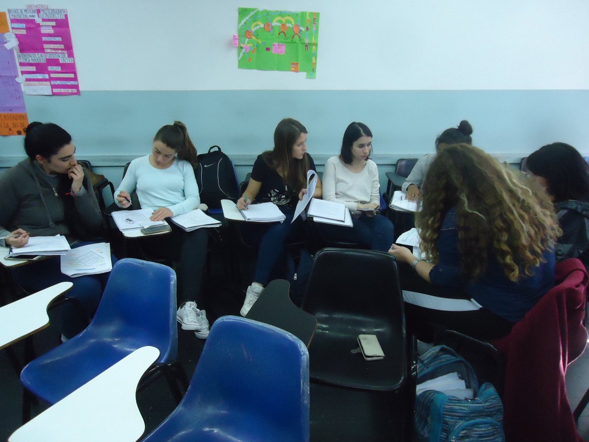 pablocrodriguez's tweet photo. #QB2B2019
@MaarianeLaC, @MellTrucco, @GuadyDaragon77 y les #BioquiVet completando las #Tarjetas de #RegulaciónDeLaGlucemia: https://t.co/UTt85N6YYz