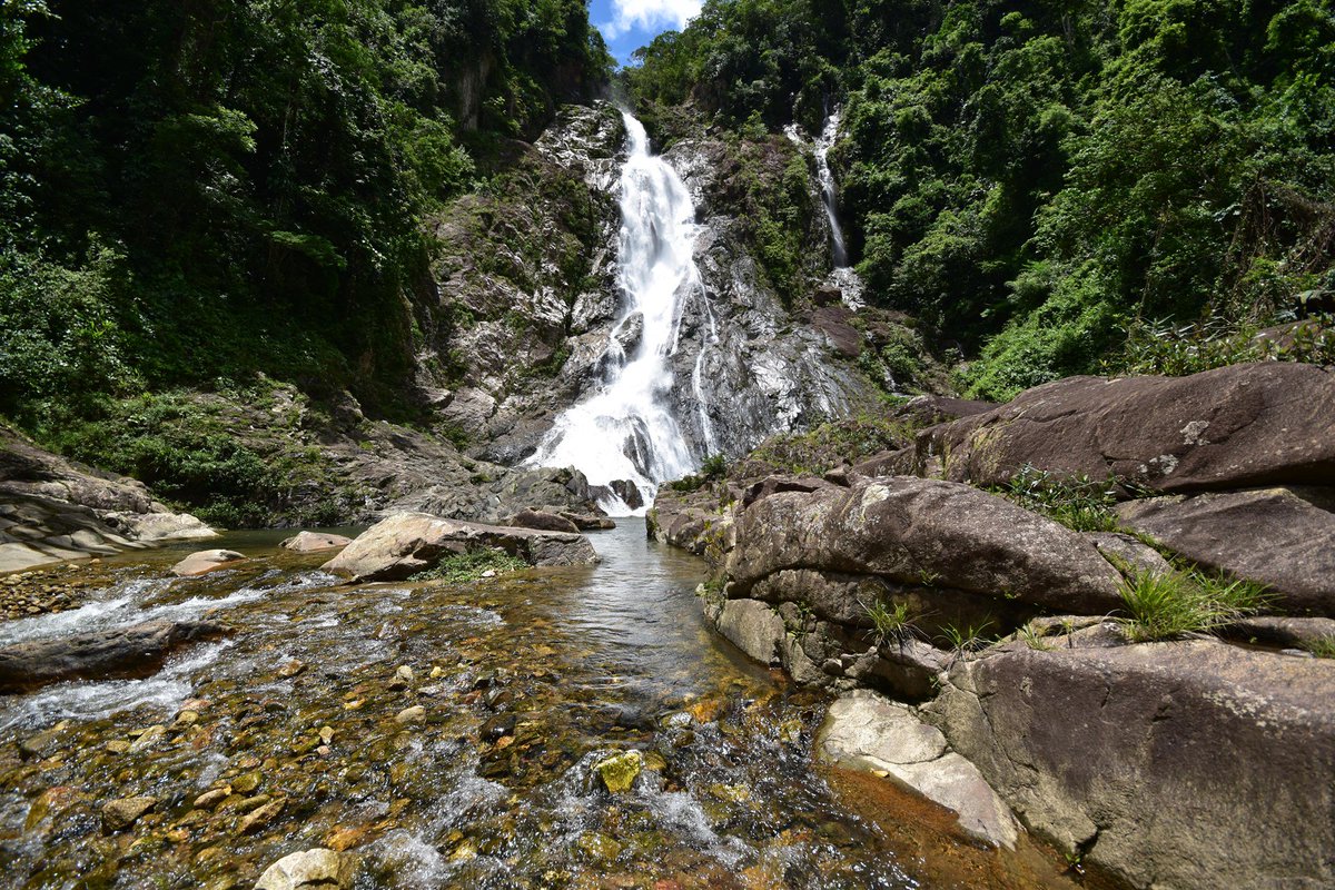 goBelizing's tweet photo. It's time to start living on the edge! These views never stop looking incredible. Book your visit to Belize's second largest #waterfall here 👉 https://t.co/IQIj0kISiH
#Belize #letsgobelizing #Travel https://t.co/BlM2etcFXT