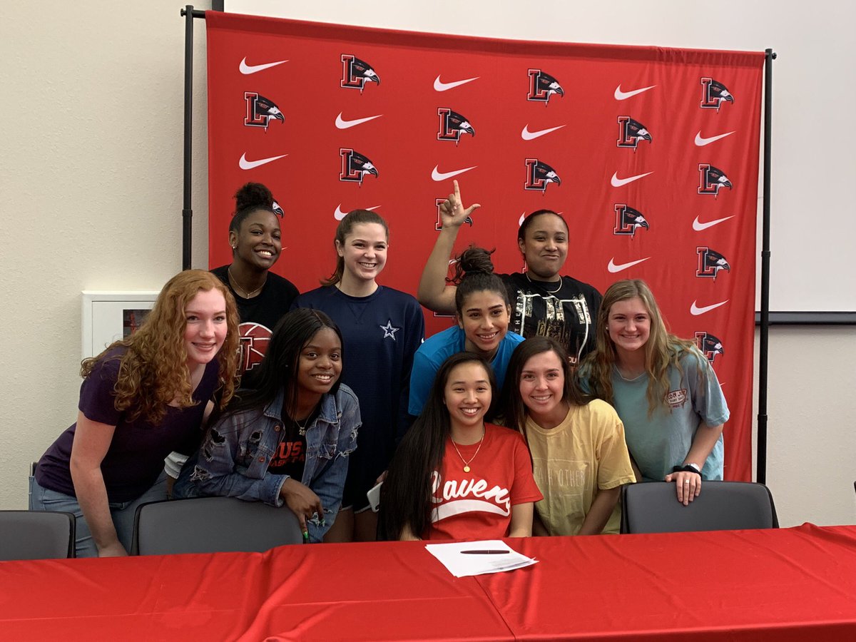 laykailyn's tweet photo. beyond thankful for everybody that has been there for me and helped me become the person and player I am today and blessed for the opportunity to continue playing at coffeyville cc❤️🖤#RavensTakeFlight https://t.co/n4VeCY7avL