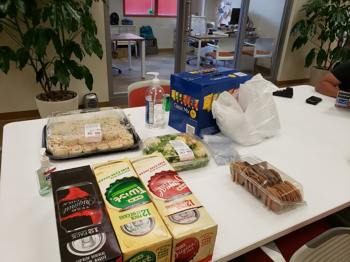 Ell_o_Punk's tweet photo. Thanks @linuxacademyCOM for letting me be creative in sponsoring foods for the @SA_Devs meetup! I got eclectic. (Thre are tacos in those bags!!) https://t.co/FG5x36hilk