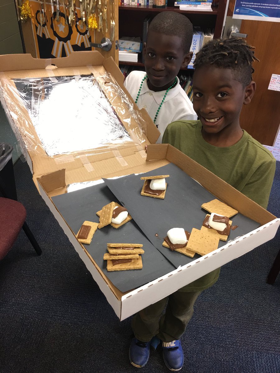 TerukoDobashi's tweet photo. What's cooler than making smores and learning about solar power? ⁦@ToomerES⁩ ⁦@Inbrownsbag⁩ ⁦@msjenniferbarry⁩ ⁦@MrJBridgeforth⁩ https://t.co/s1QItEqmFJ