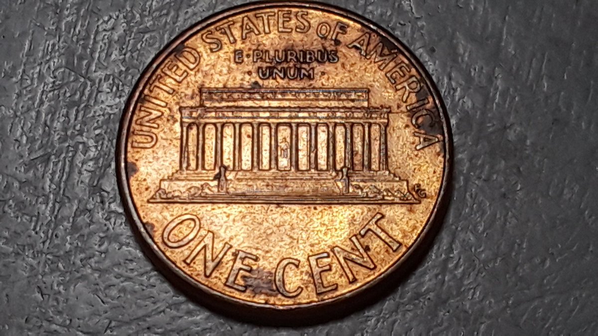 chadwicksirnio's tweet photo. BOOM! Just snagged another die crack reverse searching through cents! 2000 P- the crack stretches from the Memorial to the rim through the I/C in America! #keepcheckingthatchange #coinsforamateurs #familyfun #diecrack #errorcoin #numismatics #coinhunt https://t.co/KLiwR0McBh