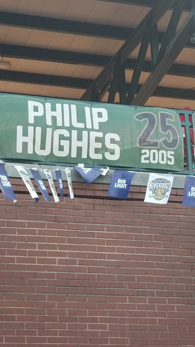 oldscut70's tweet image. Just a casual @ChasRiverDogs game. @PJHughes45