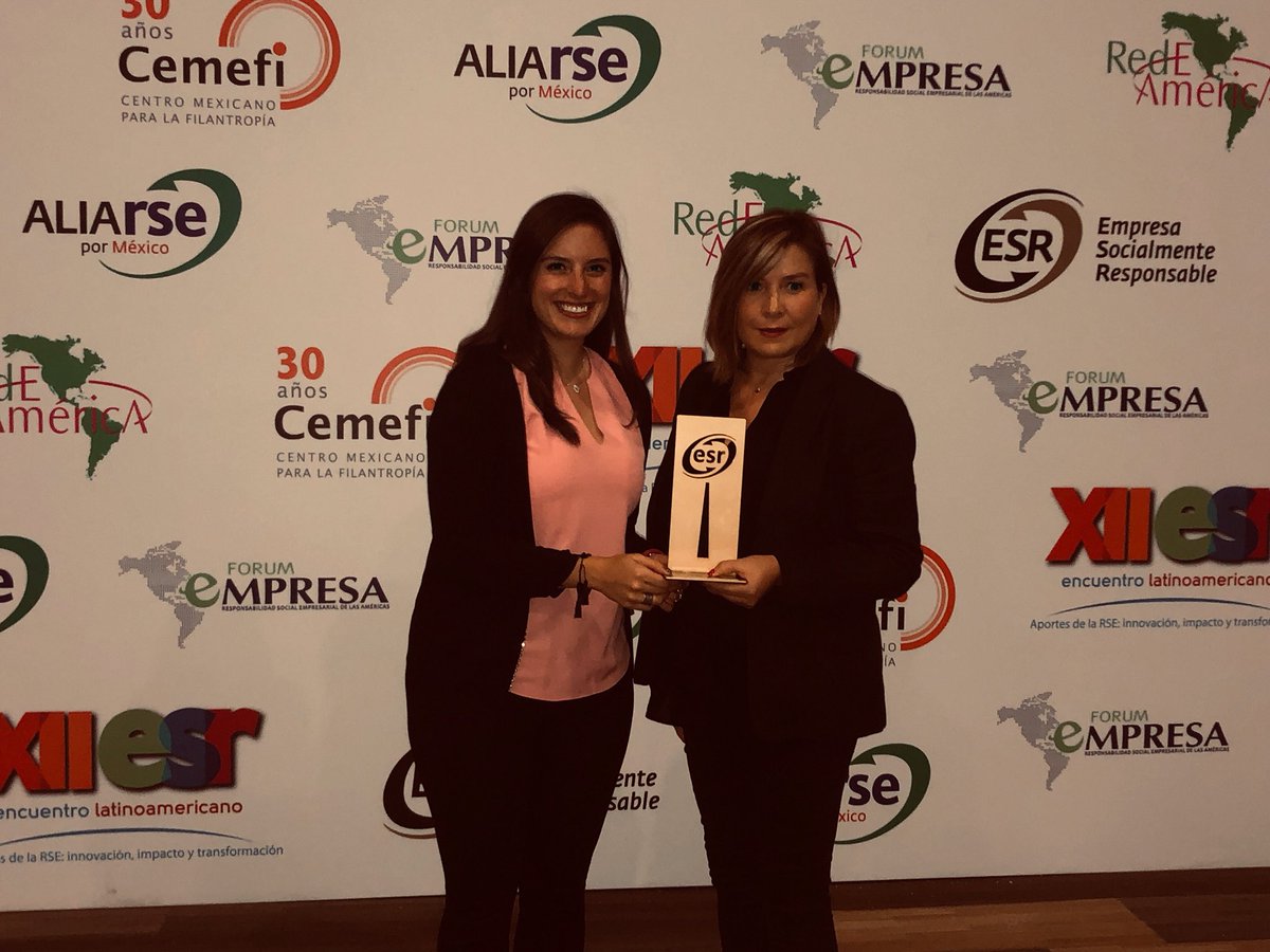ESRMexico's tweet photo. #EncuentroESR recibe #DistintivoESR @interproteccion  por 17 años https://t.co/LeNqnHQvLv