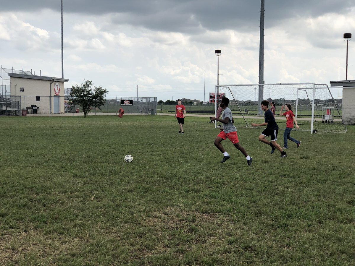 Today’s language club soccer match was a blast!! #TravisSpanishClub #RespectTheT #TheTravisWay <a href="/THS_Tigers/">Travis High School</a>