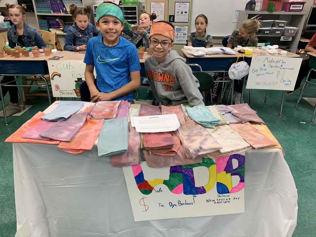 MrsMyser's tweet photo. Millridge Mall was a hit in 4th grade! So proud of all our “entrepreneurs” on making their business a success!
#teammillridge https://t.co/BRGcGrXNK3