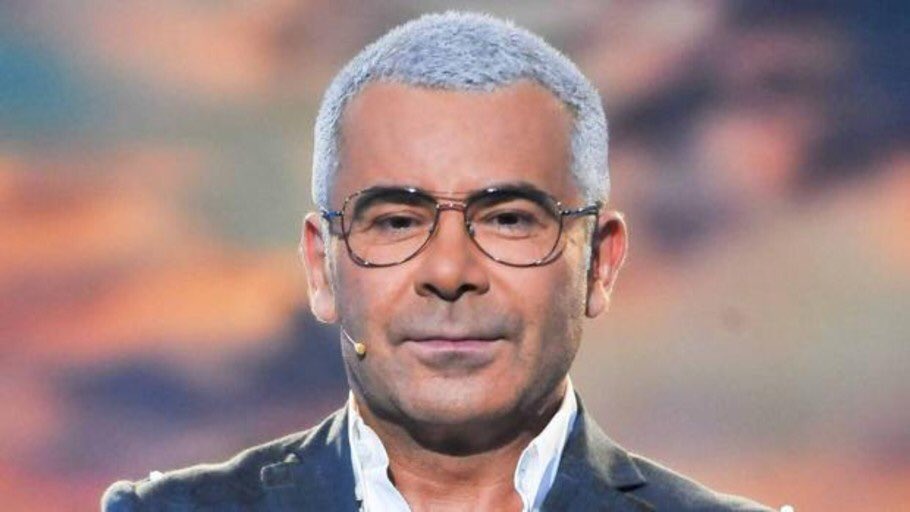 ¿Quién es el mejor presentador de Supervivientes?

RT  🔄 Carlos Sobera
MG ❤️ Jorge Javier

#SVGala4