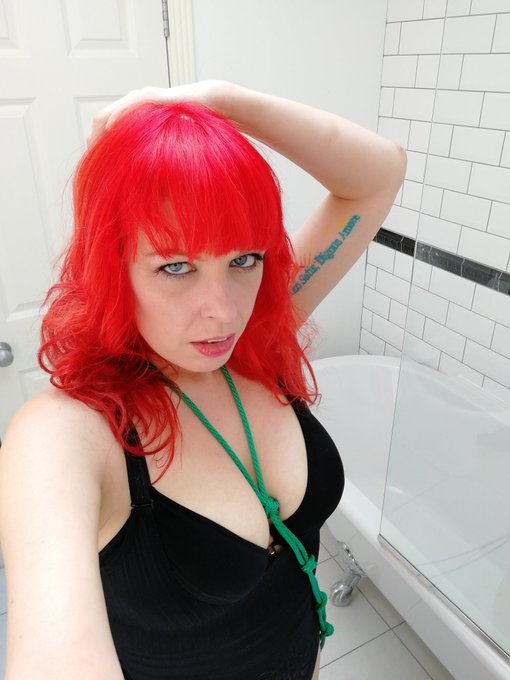 The aftermath of an awesome bath bondage set shot by @fayextaylor for @RElegance earlier today.... 🛀❤️😁<a href="/tag/mvsales"class="tags"><span>#mvsales</span></a>