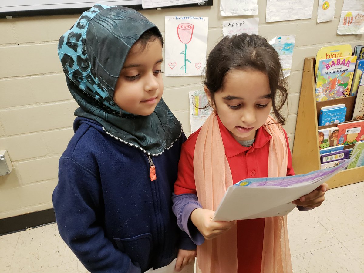 MHill_HISD's tweet photo. Melted away listening to Ms. Gordon's Kindergarteners reading their own stories! #KinderRigor #WritingRocks #GrowingQuickly #GrowthMindset #SuttonPride https://t.co/YSHjn5p1s4