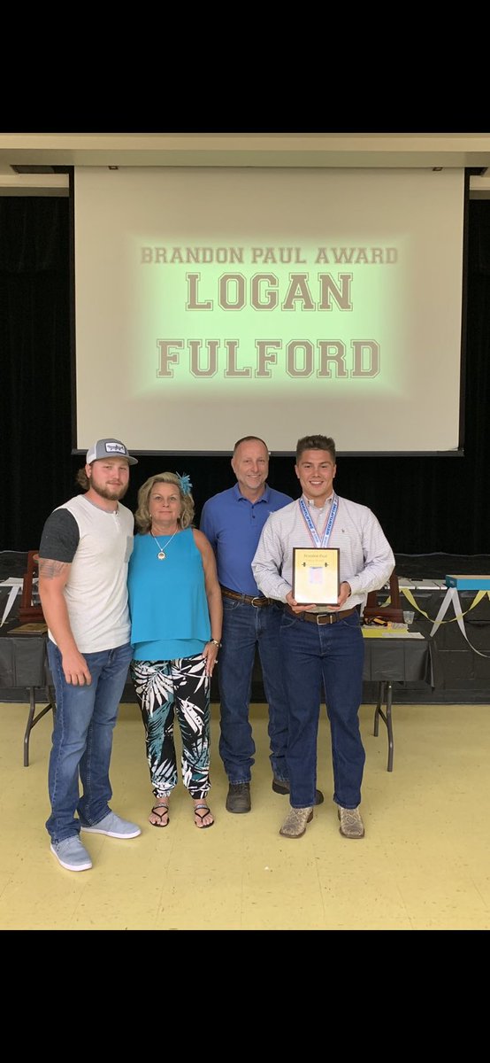 Citrus_Canes's tweet photo. Congratulations to Logan Fulford for being awarded the Brandon Paul Award in weightlifting.. #onehurricane https://t.co/KdiUFgsipb