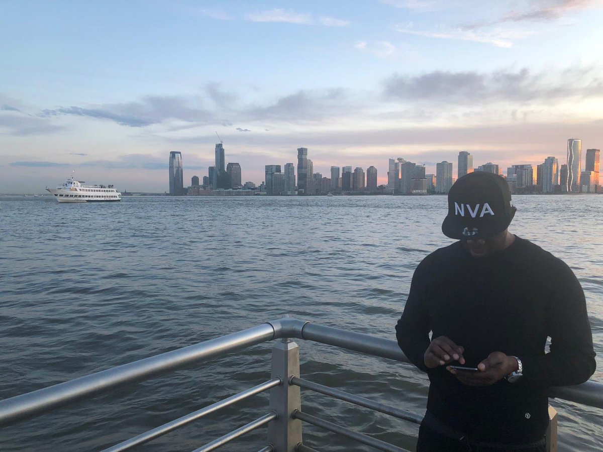 CNathaniel1's tweet photo. Different city same motive to make tomorrow better than today #REALFOCUS https://t.co/VPbHT3fSPJ