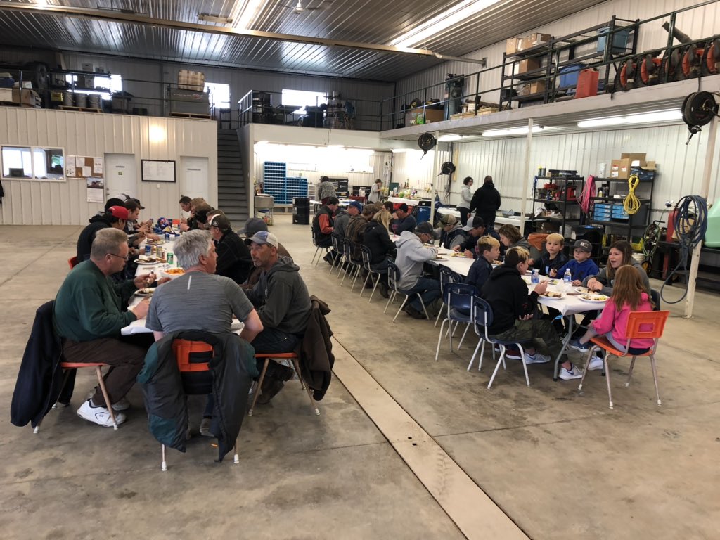 KevinSerfas's tweet image. Wind up BBQ means we are done seeding. Couldn’t have done it without this fantastic crew. Now we just need it to rain. #plant16 #WestCdnAg