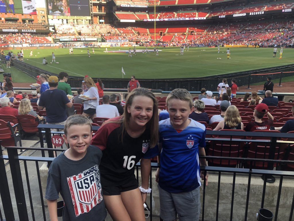 msepstl's tweet photo. Let’s go USA!!!  #uswnt https://t.co/qYJspYngQN