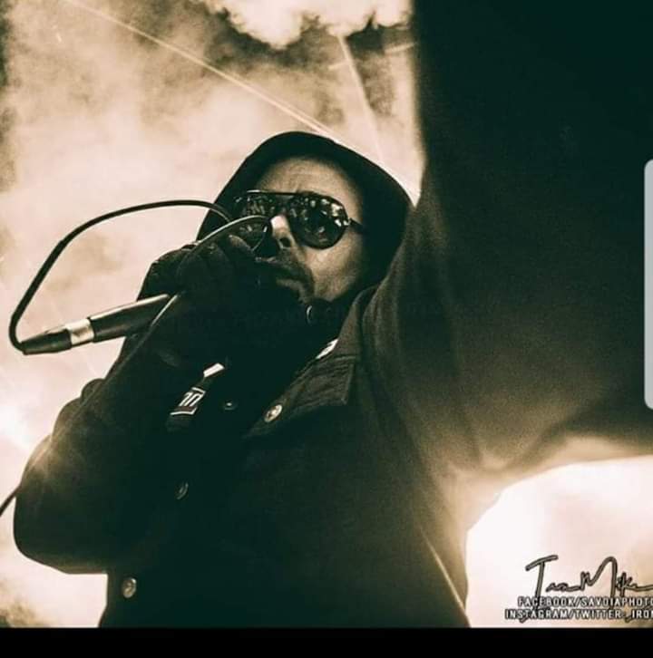 I thank God for handsome and talented men❤