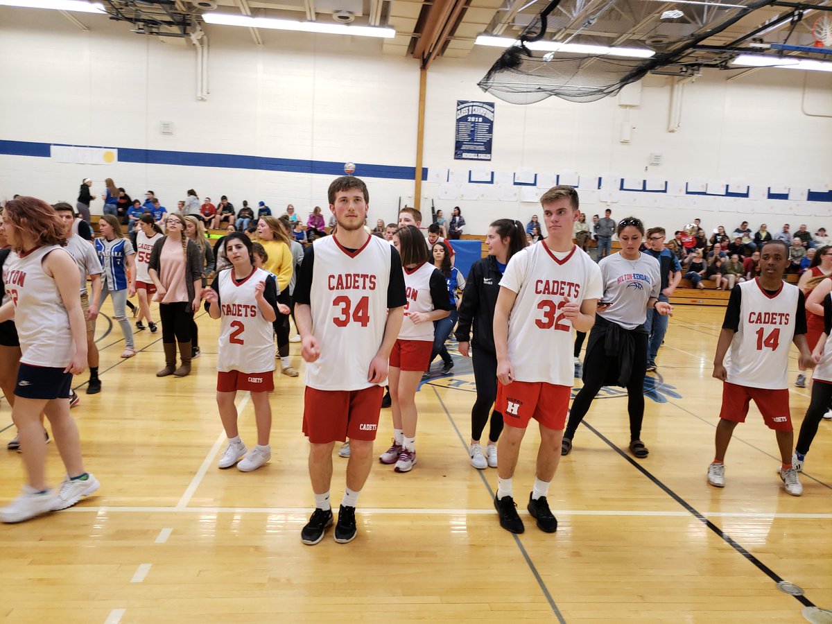 KendetsUnified's tweet photo. A few of our awesome seniors that we recognized today.... Nice job with the Cupid shuffle! https://t.co/lTjx6L3BLz