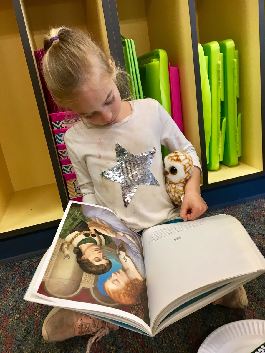 MrsMartinSmiles's tweet photo. Reading Buffet! #FunIn1Grade #CountdownToSecondGrade #ReadersAreLeaders #MakeLearningFun #ReadingBuffet https://t.co/FvQD40WZCc