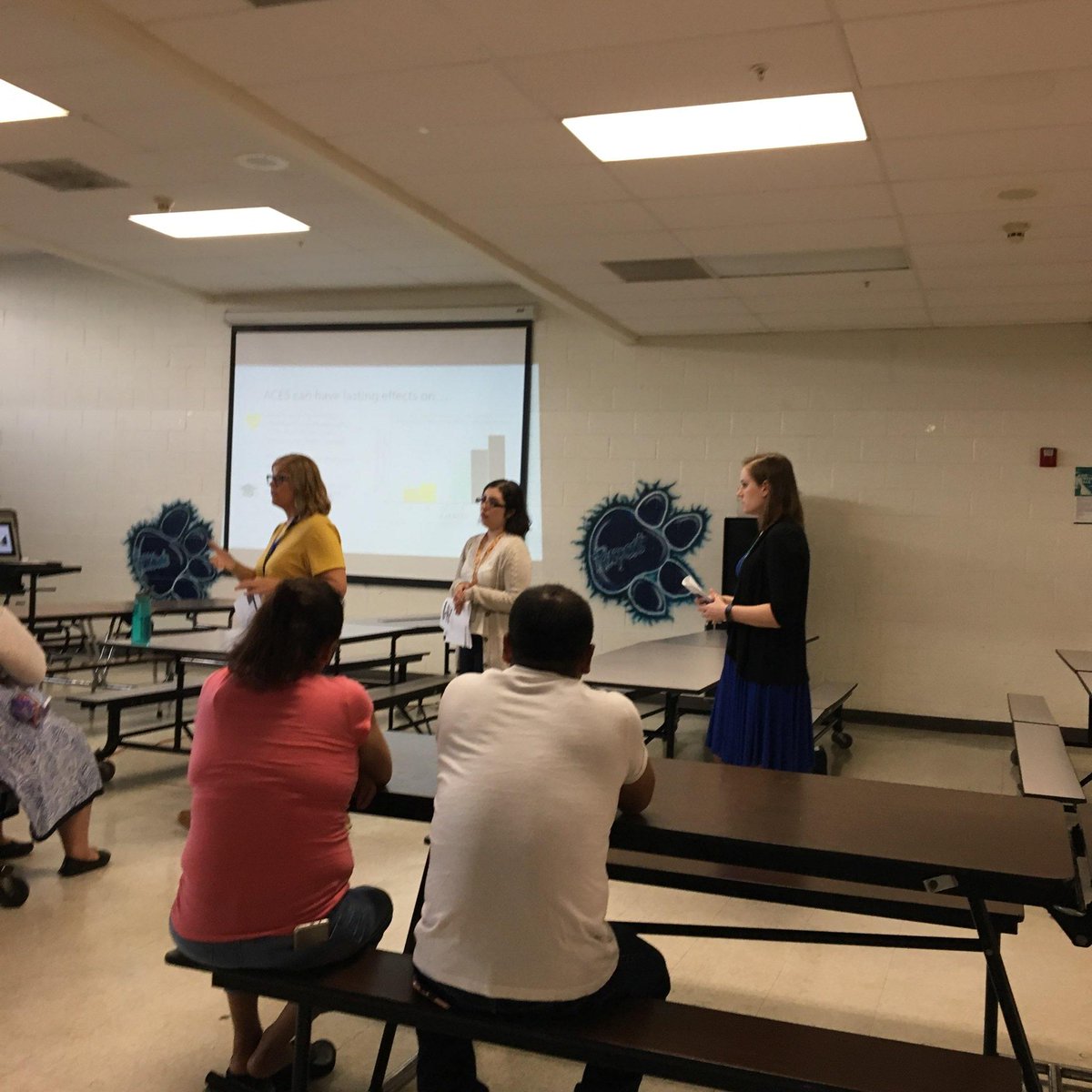 ACFogt's tweet photo. Family Dodgeball Fun and ACEs Information Night at Thomas Jefferson Middle School. @WaukeganSchools @WPS60Supt @SchoolnurseJan #60pride
Find more info: @ACEsConnection and https://t.co/qYbcIIVvDs https://t.co/vloQsMeYsD