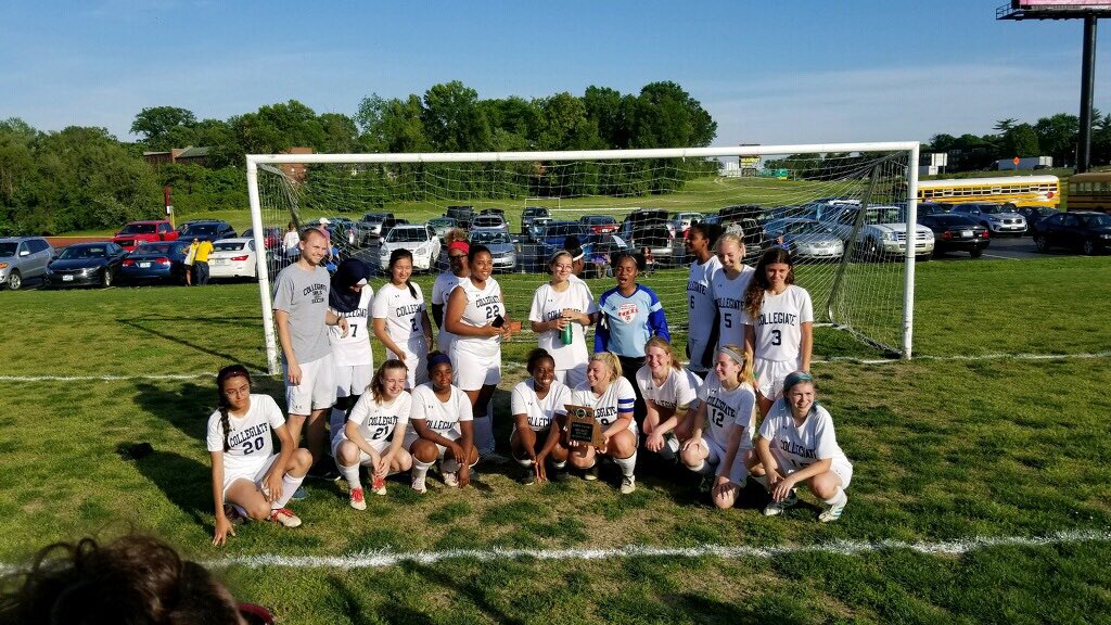 CSMBGirlsSoccer's tweet image. I am so incredibly proud of the hard work and effort this season. Thanks to our seniors and all they have done for the program. @STLhssports @JimSTLhss @csmbstl @CsmbAthletics @PHLATHLETICS