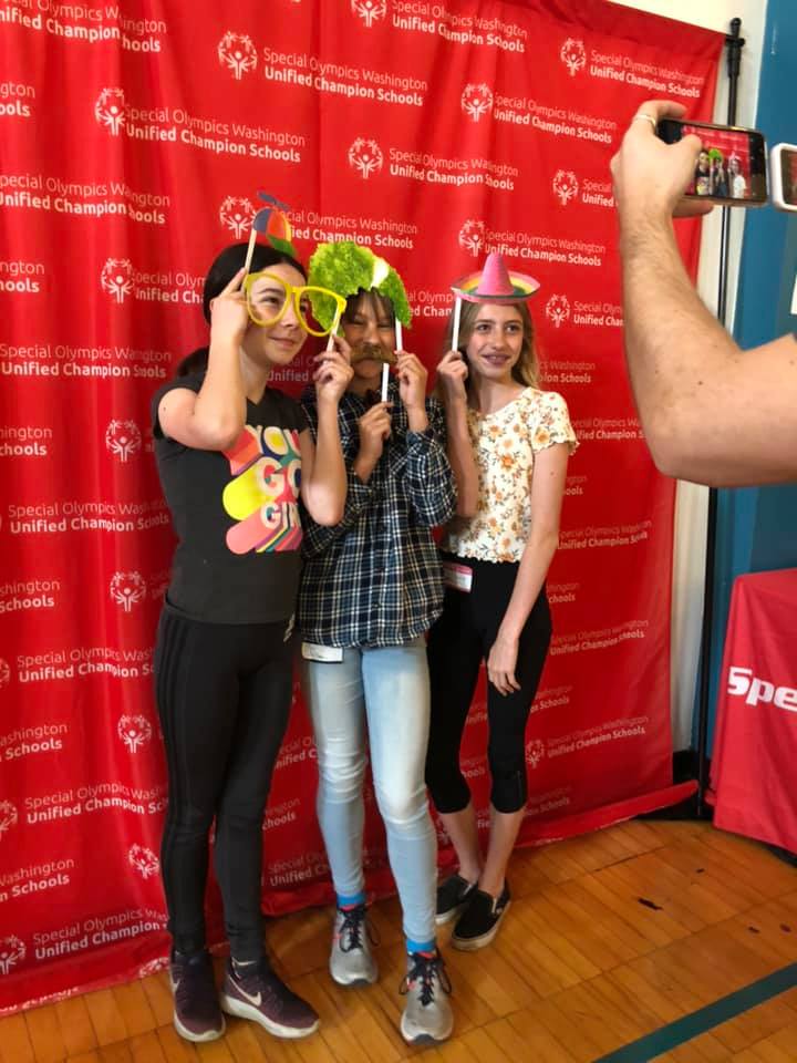 SO_Washington's tweet photo. Last week Tacoma, Puyallup, Clover Park &amp; Fife middle school students of all abilities and their teachers attended the 2019 Middle School Unified Youth Summit!, and learned how #ChoosingToInclude can start the #InclusionRevolution!

#PlayUnified #UnifiedWA #ThrowbackThursday #TBT https://t.co/N1dEpIxwSE