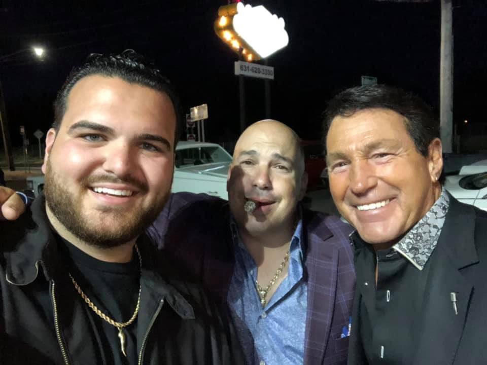 CarfellaMikeyD's tweet photo. Great Time at #HollywoodMotors Networking Event @SalTheVoice @TOMMIECARFELLAS #Bigtimetommie #Classiccars #musclecars #carfellas https://t.co/hFoFLdyxOc