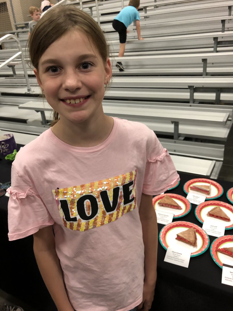 BaylorGirl2003's tweet photo. My sweet girl represented @EhrhardtKISD at the @KleinISD #SpringArtShow. Her cherry pie clay sculpture was amazing! I’m so proud of my girl! #MomentsInKlein @EhrhardtKISD @gwschattle281 https://t.co/hfQh0OP0et