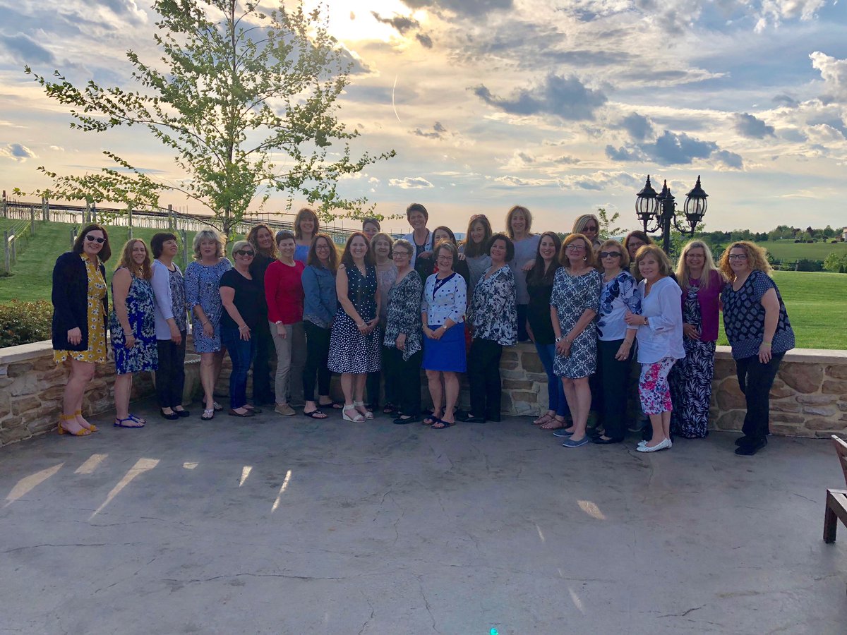 PSD_HealthWell's tweet photo. Parkland Nurses wishing our own Lynne Moller CSN a wonderful retirement! https://t.co/BRzsOAo8Kf